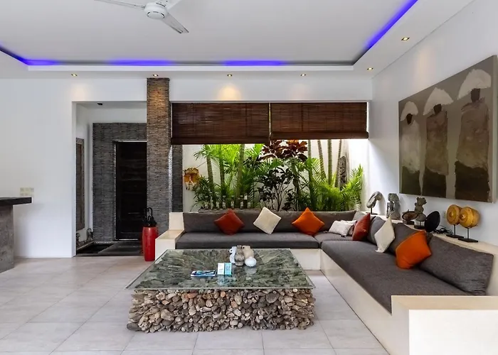 Naema By Pertama Villa *