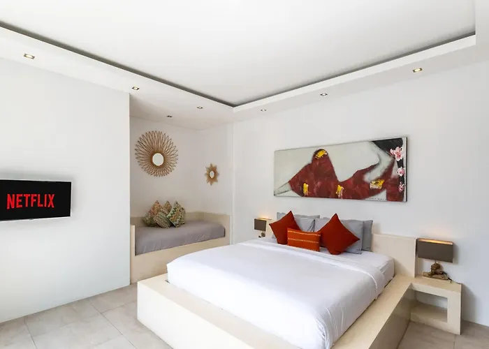 Villa Naema By Pertama