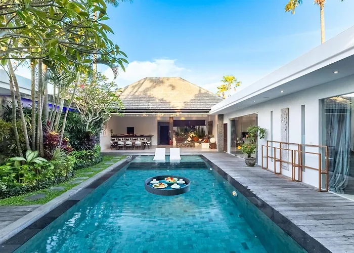 Villa Naema By Pertama